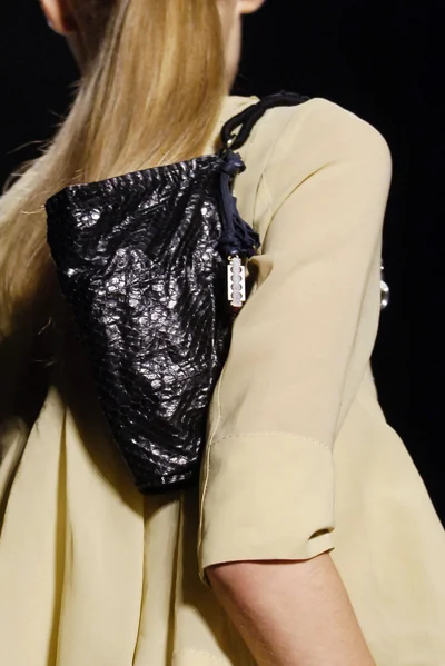 Look 24